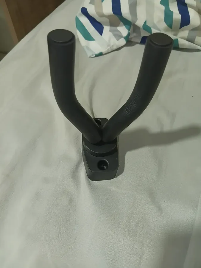 Suporte de parede GWH preto para violão e guitarra — foto 2 de 4