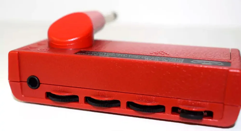 Amplificador de fone Vox amPlug Brian May vermelho com assinatura — foto 3 de 3