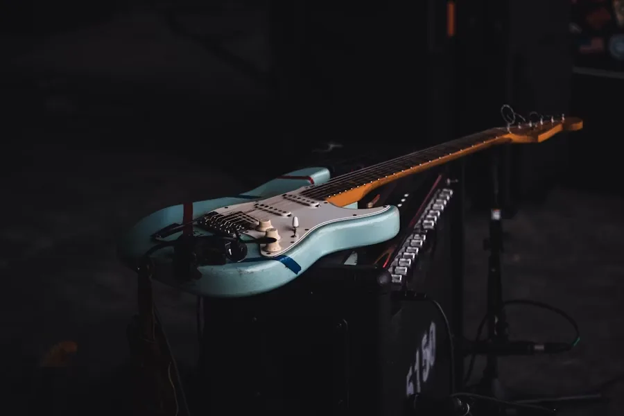 Cort X100 e Ibanez GRG lado a lado