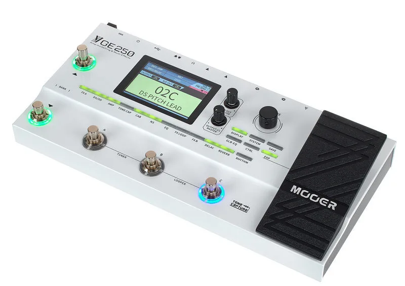 Mooer GE250 com footswitches iluminados — foto 1 de 3