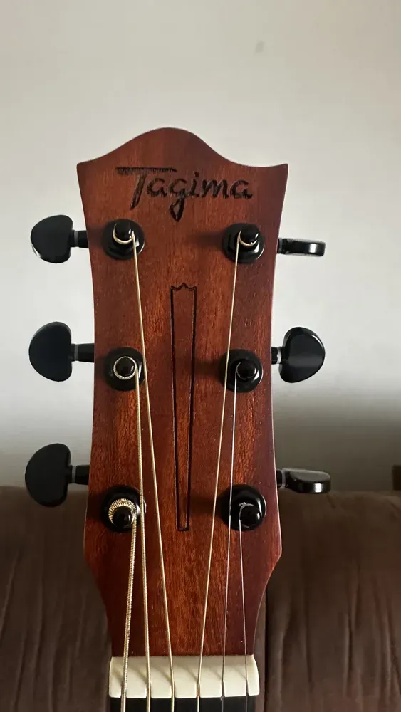 Tagima Dallas Gran Reserva, foto de comprador do headstock — foto 3 de 3