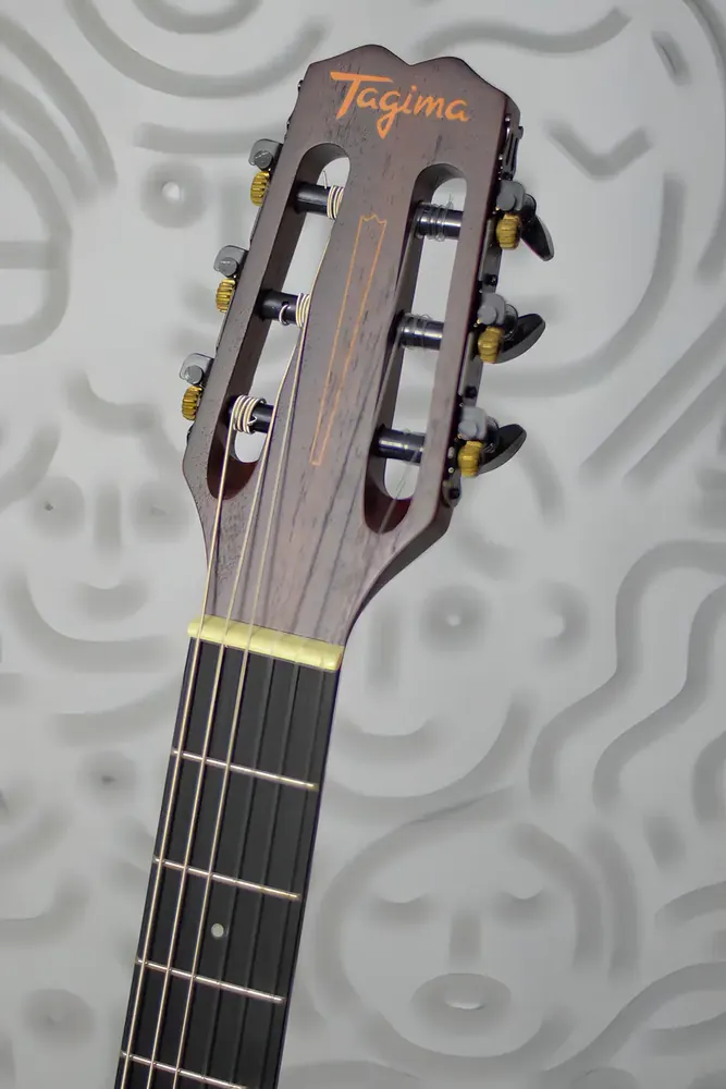 Tagima Kentucky Gran Reserva, detalhe do headstock — foto 5 de 5